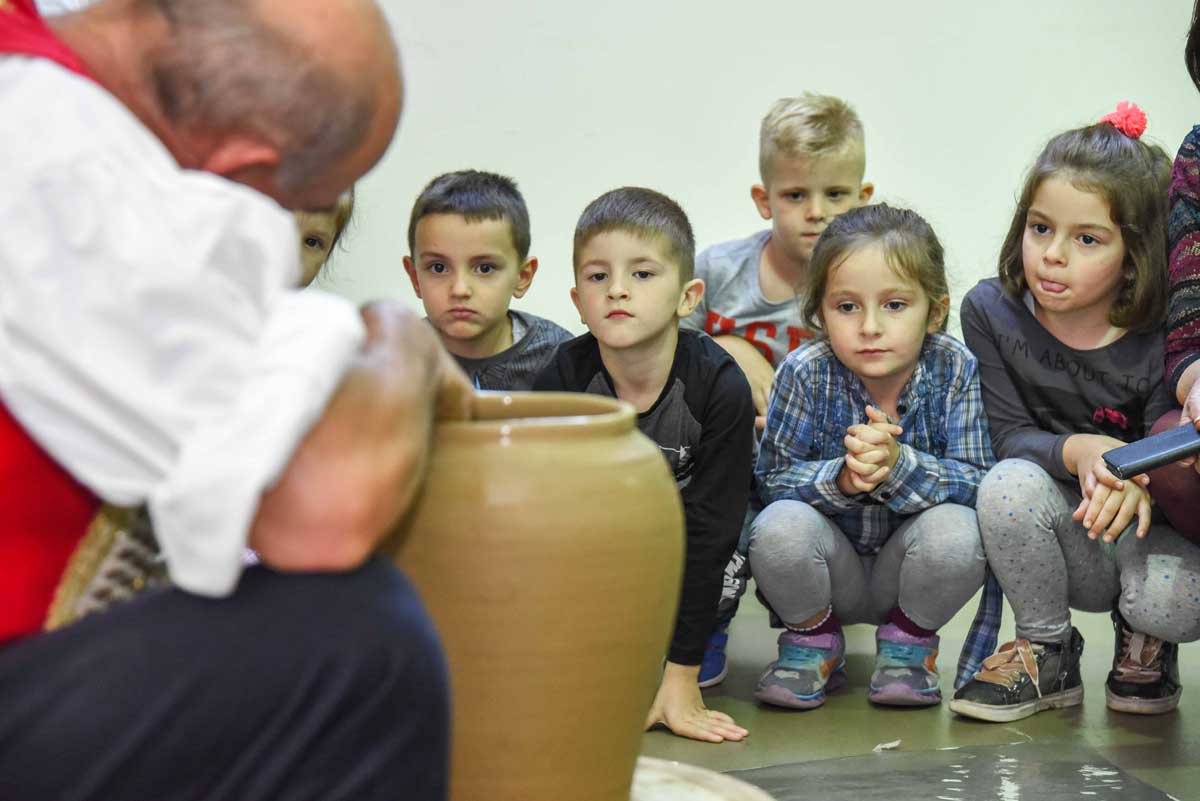 Edukativne radionice Tradicijskog lončarstva ručnog kola iz Potravlja