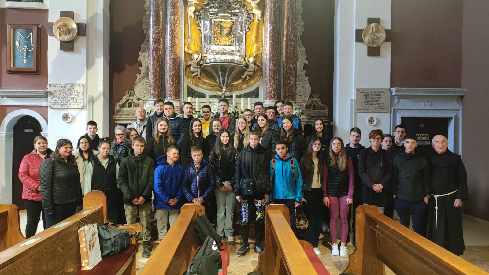 Posjet učenika, učitelja i članova Hrvatskog nacionalnog vijeća u Republici Srbiji gradu Sinju