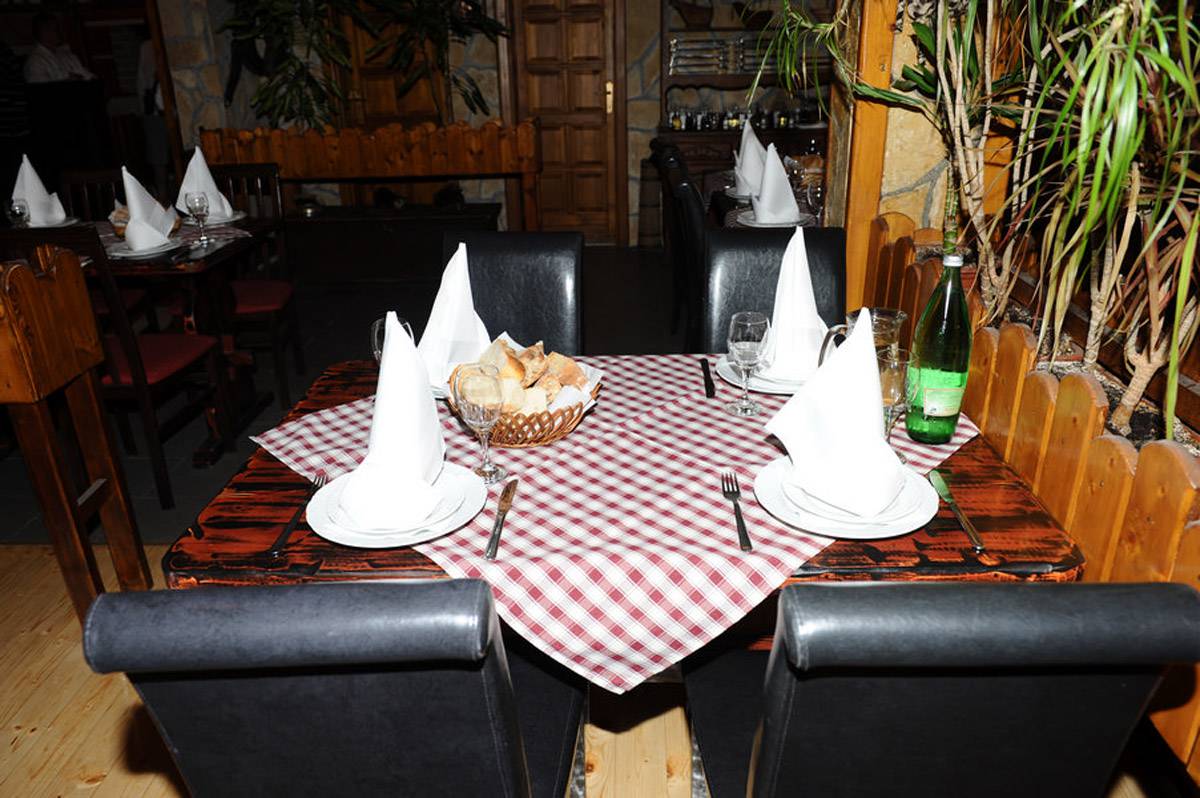 Ristorante-Pizzeria Villa Rustika Ristorante-Pizzeria Villa Rustika