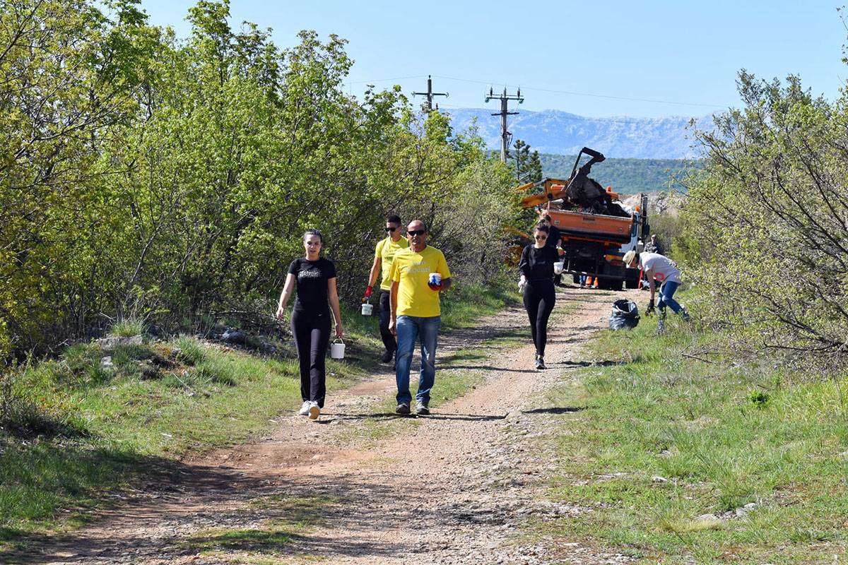 Uspješno održana ekološka akcija čišćenja, uređenja i markiranja dijela Staze Gospi Sinjskoj na dionici Dugopolje - Dicmo - Sinj