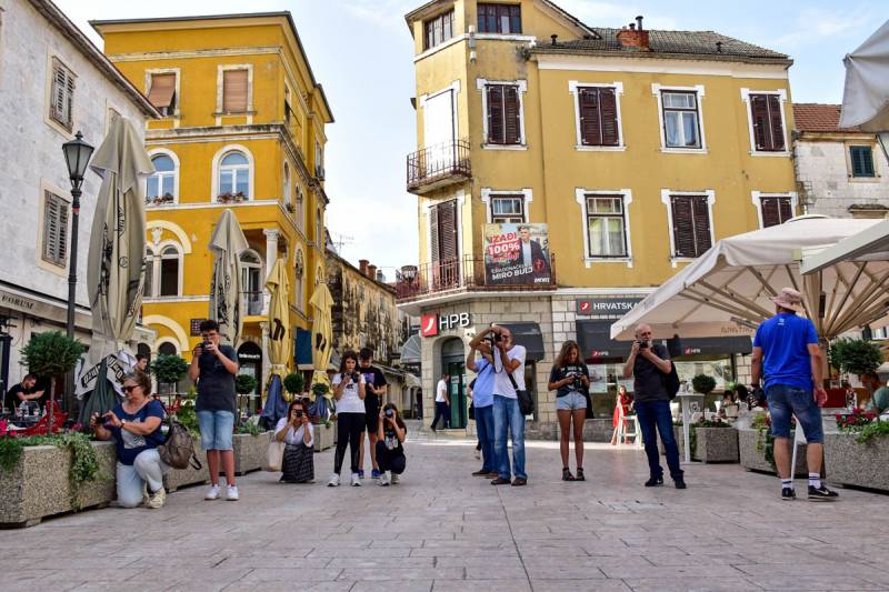 2nd Photo Workshop 'World in Colors' Successfully held in Sinj