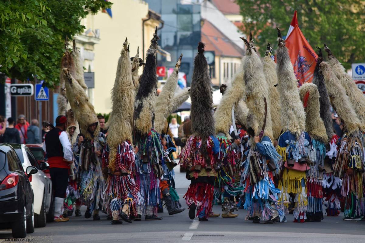 Sinj Carnival Customs Presented at Together for Croatia Vukovar 2022