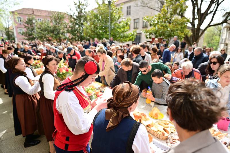 Doručak na otvorenom za Uskrsni ponedjeljak