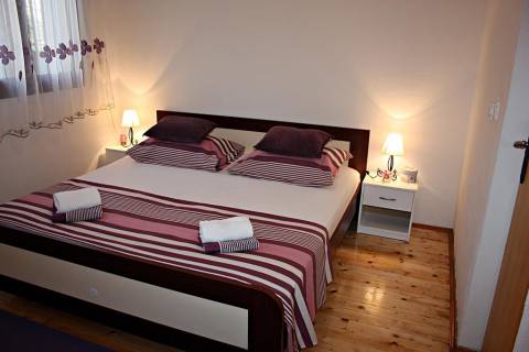 Ana rooms for rent ****