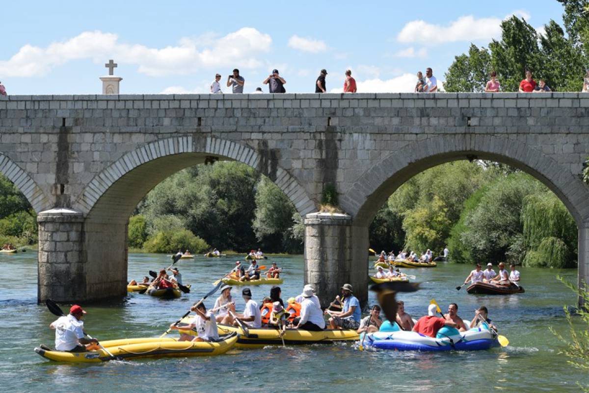 10. Memorijalna regata – spust čamcima rijekom Cetinom