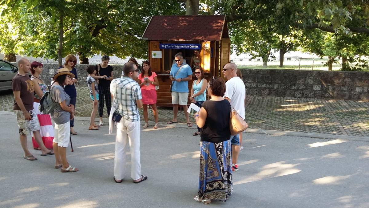 Besplatne vođene gradske ture na engleskom jeziku u Sinju Besplatne vođene gradske ture na engleskom jeziku u Sinju
