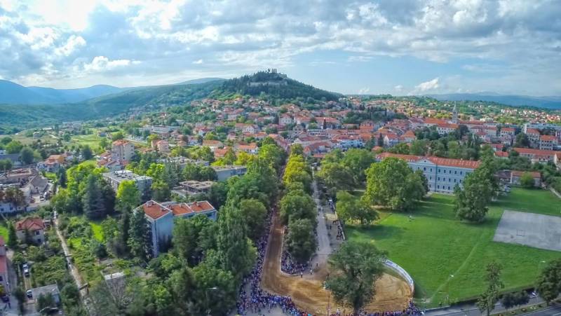 Uspjeh učenice osnovne škole 'fra Pavla Vučkovića' na literarnom natječaju Mali vezovi - Đakovo