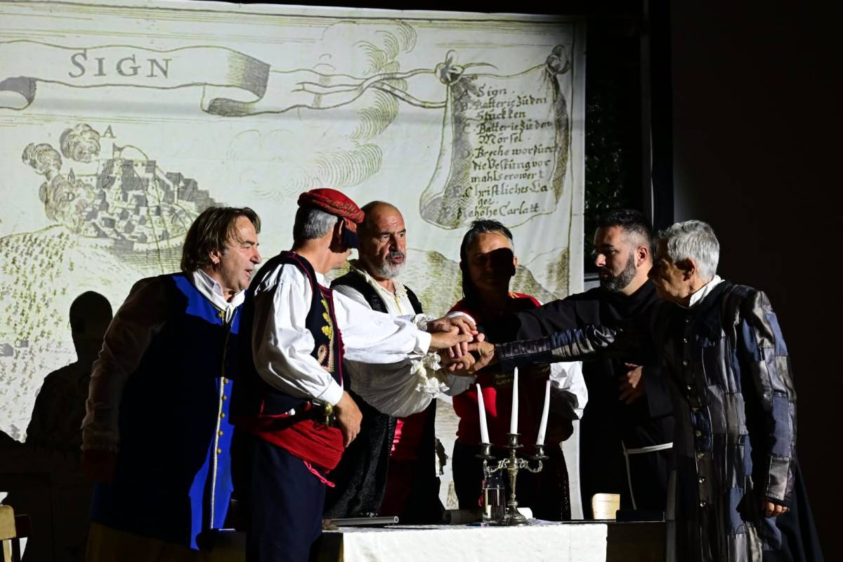 Uspješno uprizoren povijesno scenski spektakl 'Opsada Sinja 1715. godine'