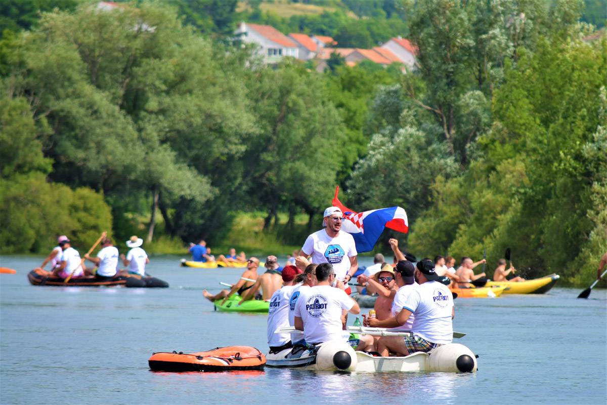 12. Memorijalna regata – spust čamcima rijekom Cetinom