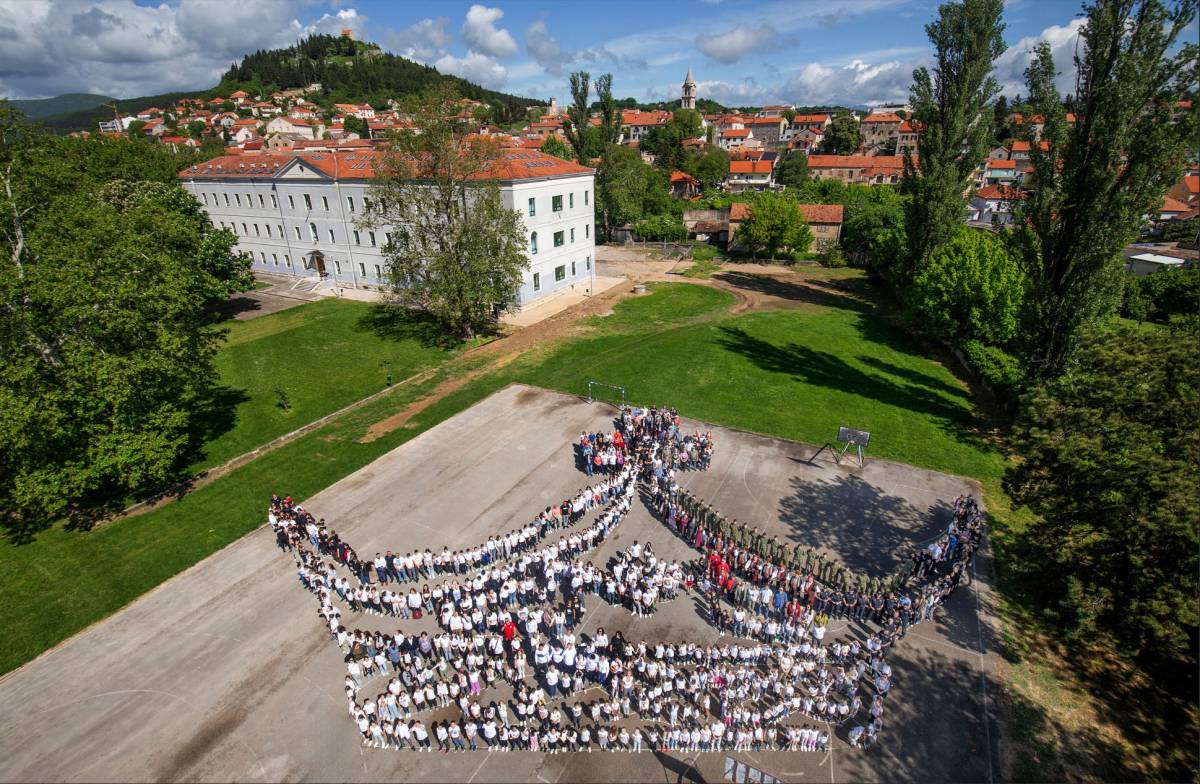 Milenijska fotografija i dokumentarni film 'Lijepi i dragi ljudi' u godini jubileja Milenijska fotografija i dokumentarni film 'Lijepi i dragi ljudi' u godini jubileja