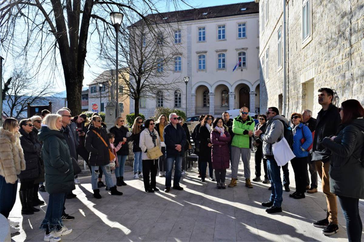 Uspješno održana akcija besplatnog turističkog vođenja „Upoznaj svoju zemlju“