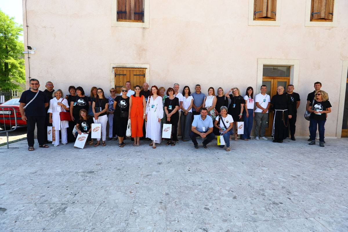 Bogatstvo marijanske tradicije: Kongres u Sinju istaknuo važnost očuvanja i promocije duhovne baštine