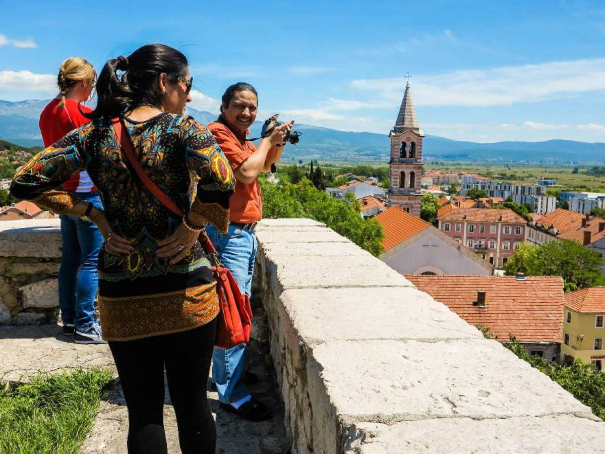 Besplatna stručna turistička vođenja u Sinju Besplatna stručna turistička vođenja u Sinju
